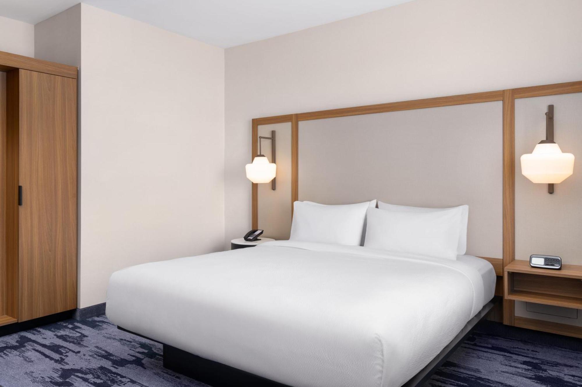 Fairfield By Marriott Inn & Suites ווייקרוס מראה חיצוני תמונה