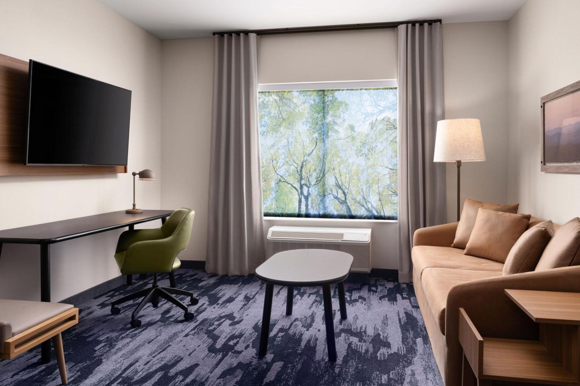 Fairfield By Marriott Inn & Suites ווייקרוס מראה חיצוני תמונה