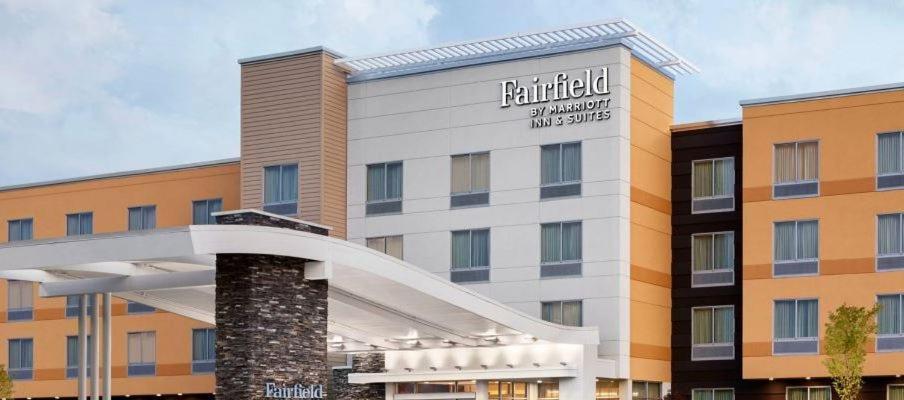 Fairfield By Marriott Inn & Suites ווייקרוס מראה חיצוני תמונה